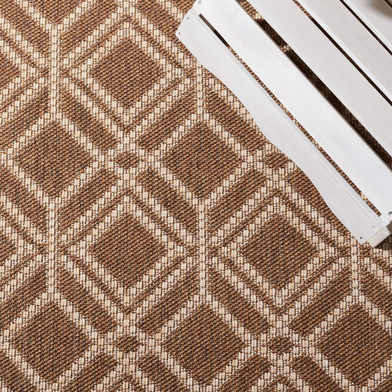 Martha Stewart Indoor Outdoor Performance Machine Washable Southwestern Indoor/Outdoor Area Rug, Round 6'7"