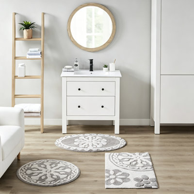 Medallion Cotton Tufted Bath Rug