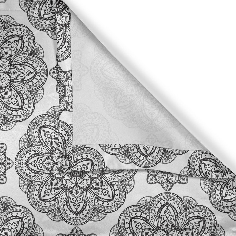 Rideaux décoratifs pour fenêtre à 2 panneaux East Urban Home Mandala, 50 po, noir, L 50 po x L 108 po