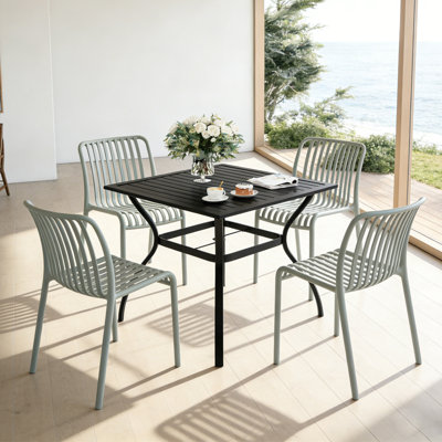 Chaise de salle à manger d'extérieur empilable, chaise d'appoint de patio en plastique sans accoudoirs toutes saisons sans assemblage pour le jardin, la cour arrière et le balcon