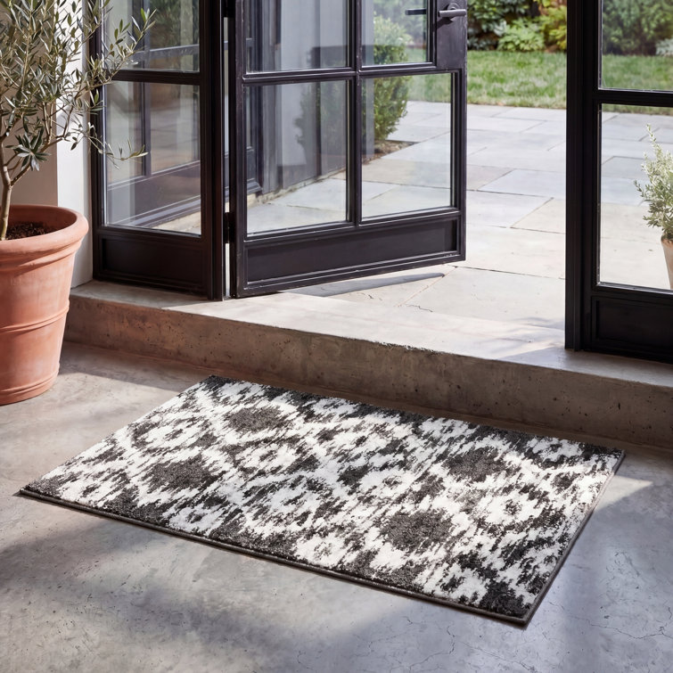 Bethlyn Ikat Ivory/Charcoal Area Rug