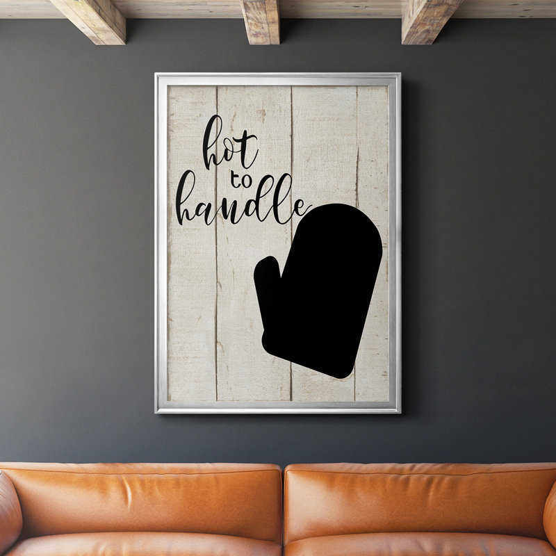 «Hot to Handle», reproduction encadrée de qualité supérieure - prête à être accrochée, H 42,5 po x l 30,5 po x P 1 po, Argent