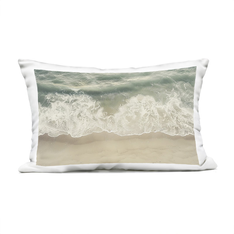 Coussin d'extérieur Aérien Waves Lapping Shore, imprimé par Lazar Studio