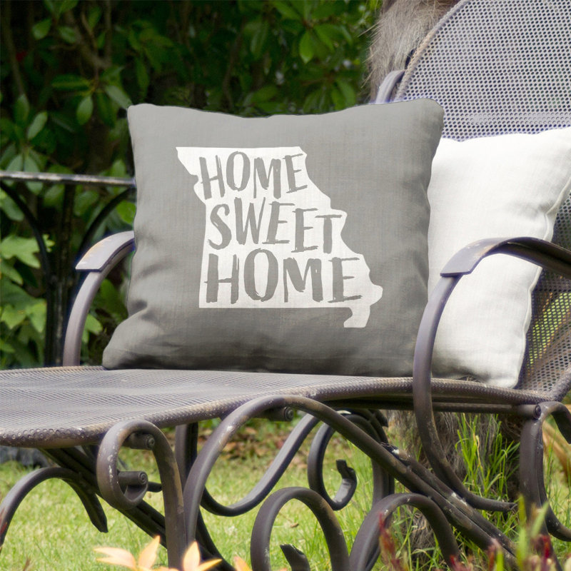 Coussin intérieur / extérieur Home Sweet, 18 po x 18 po, Missouri, Gris