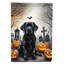 Drapeau noir de la maison d'Halloween du retriever du Labrador noir