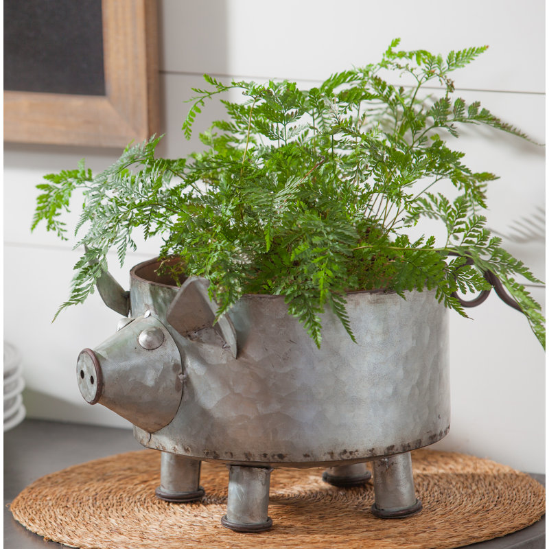 Daxton Metal Statue Planter