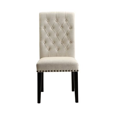 Chaise d'appoint capitonnée et capitonnée beige