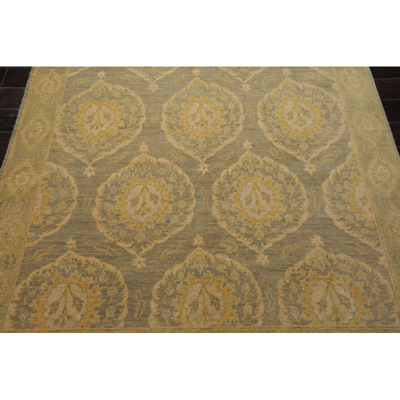 Tapis transitionnel céladon en laine noué à la main 6 x 9 pi 3 po
