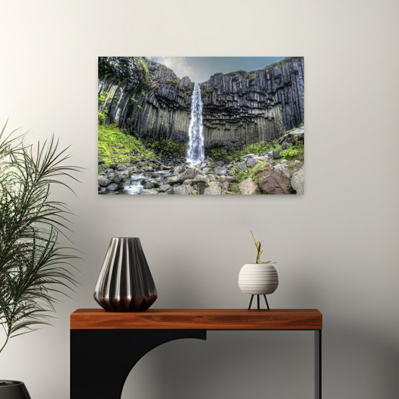 Svartifoss, paysage abstrait contemporain, art naturel, H 16 po x l 24 po
