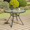 Table de salle à manger ronde en métal avec trou pour parasol et plateau en verre trempé 40 po Omraj