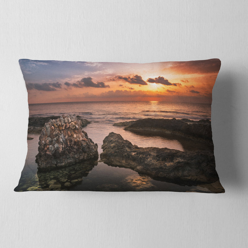Coussin Beach Sun sur ruines antiques, Rectangulaire, 12 po x 20 po
