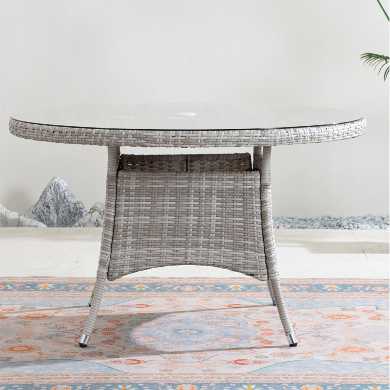 Table de salle à manger d'extérieur en rotin 4 places - Structure en aluminium antirouille, verre trempé de 5 mm et trou pour parasol, table de patio facile à assembler pour terrasse