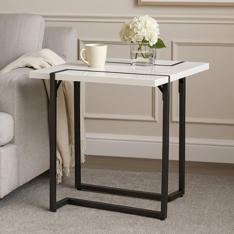 Table de bout Iry, base en acier noir, 22 po, laqué blanc brillant
