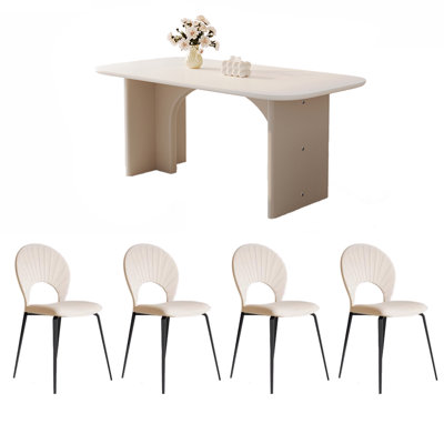 Combinaison table et chaises de style crème
