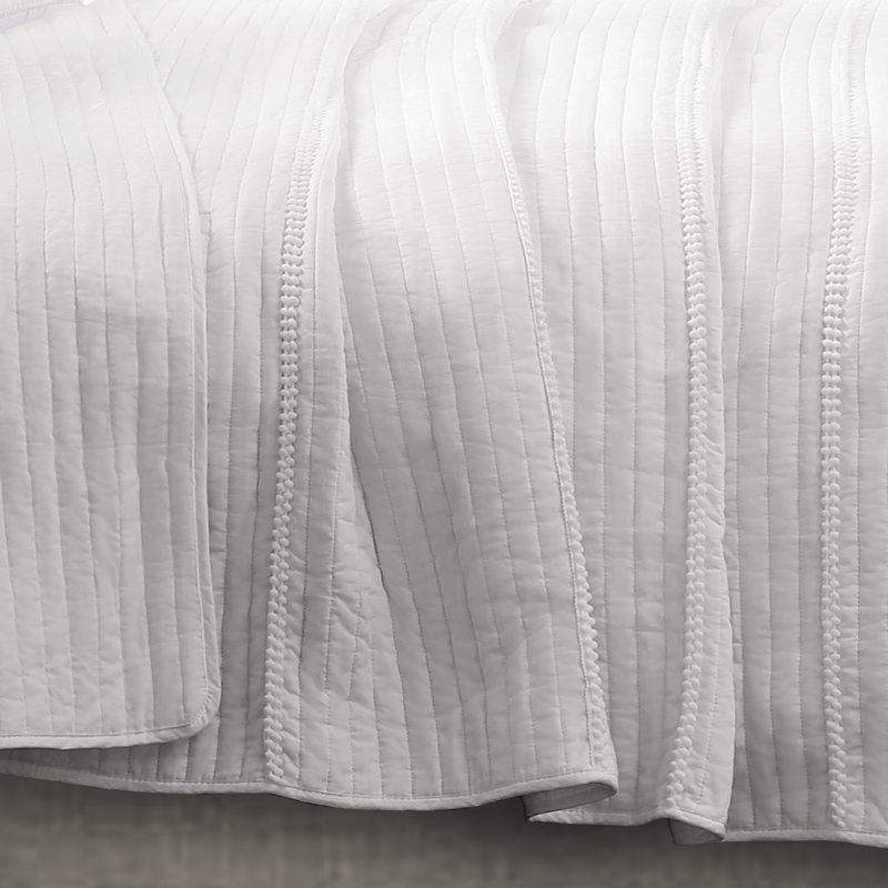 Pom Pom Stripe White Cotton 3 Piece Quilt Set, Queen Quilt + 2 Shams