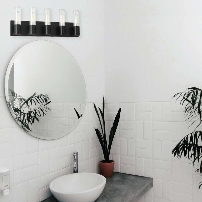 Leanan 5 - Light Dimmable Vanity Light, Matte Black