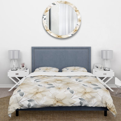 Elegant Ivory Floral Pattern Floral Duvet Cover