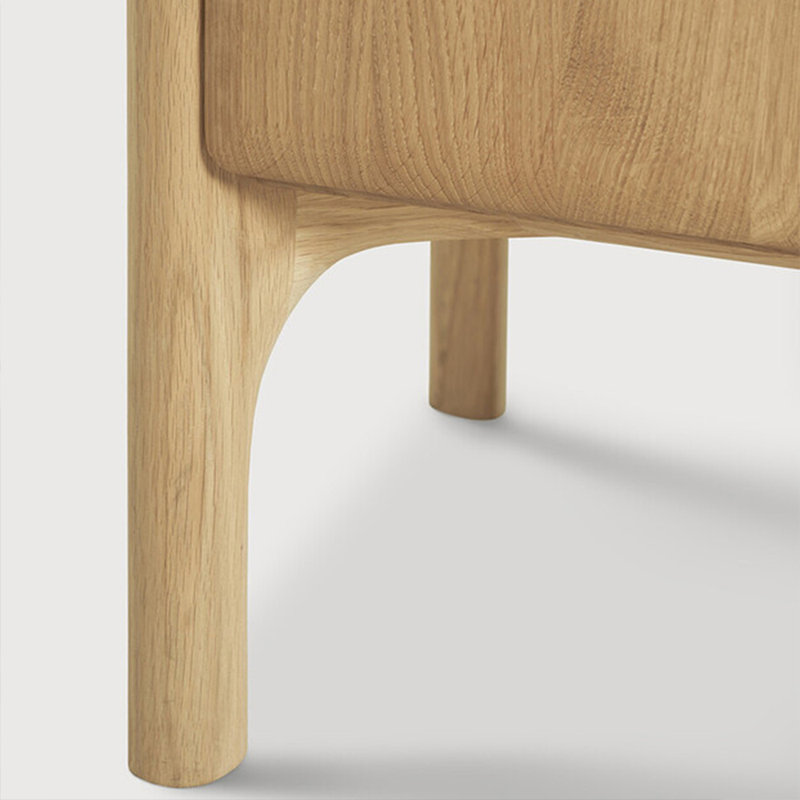 Buffet de style nordique rétro et minimaliste, Burlywood