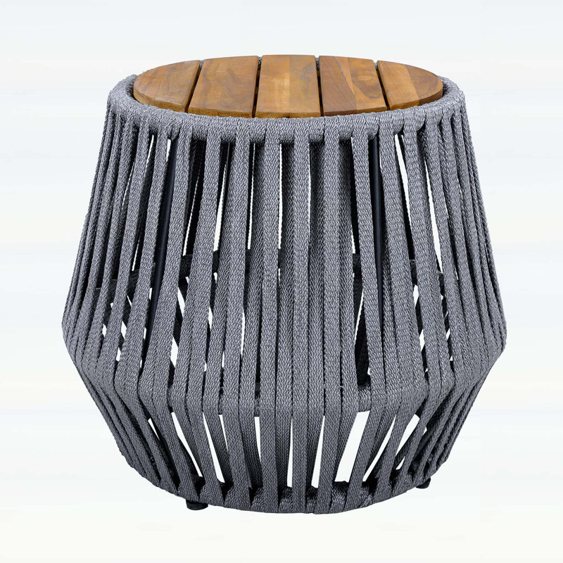 Élégante table d'appoint d'extérieur avec corde et bois d'acacia, résistante aux intempéries, capacité de 100 lb, corde grise, finition teck