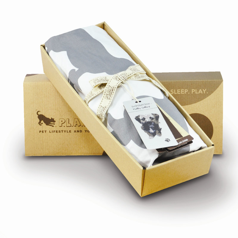 Heels and Boots Round Dog Bed Cover, Small - 27.5"