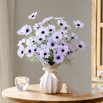 Daisy Arrangement in Vase