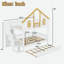 Lit superposé en bois avec escalier de rangement, lit gigogne, toit de maison et porte de fenêtre-791258927