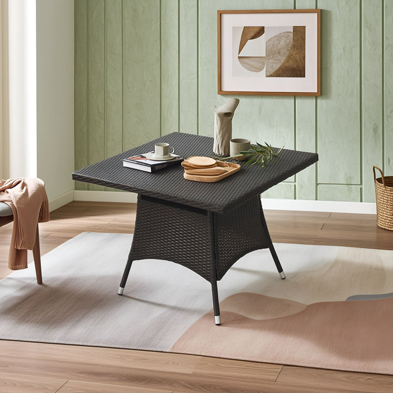 Table de salle à manger carrée