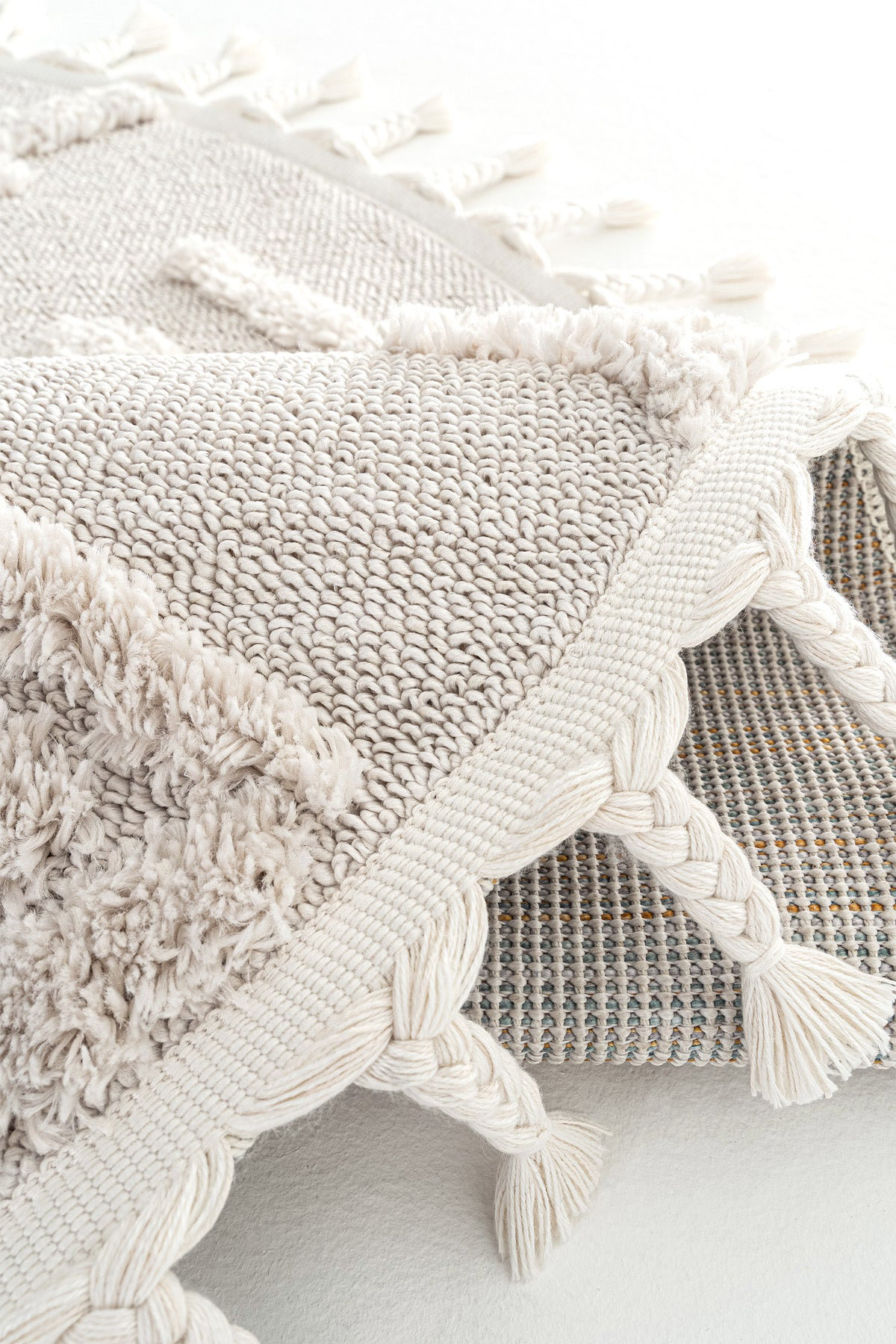 Shiny Rug Dakota Fields Palazzo Cream Round Soft and Shiny Textured Scandinavian ...