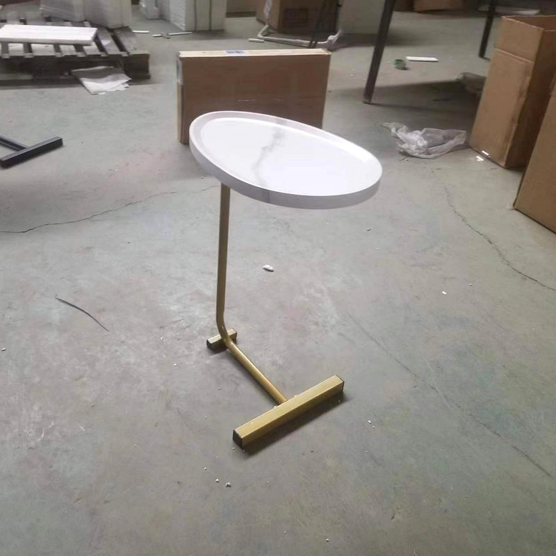 Table basse Dashown, table d'appoint en forme de C, table de bout en forme de C, table basse moderne, table de cocktail, Doré