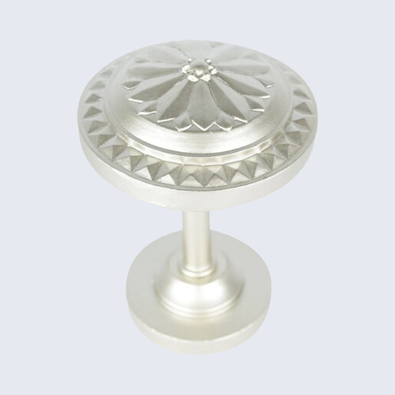 Retenue de rideau Cleek Medallion, Étain