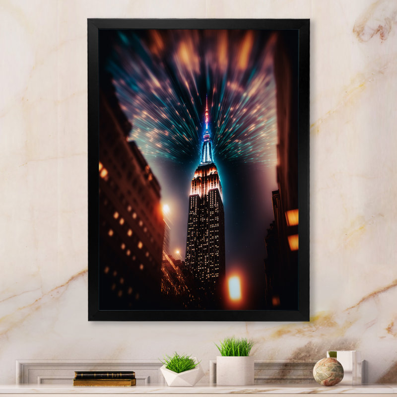 «Empire State Building Tilt Shift in the Night Lights», reproduction sur toile, H 32 po x l 16 po x P 1 po