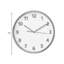 Horloge murale ronde en bois massif beige chaud avec face texturée en lin-1875188511