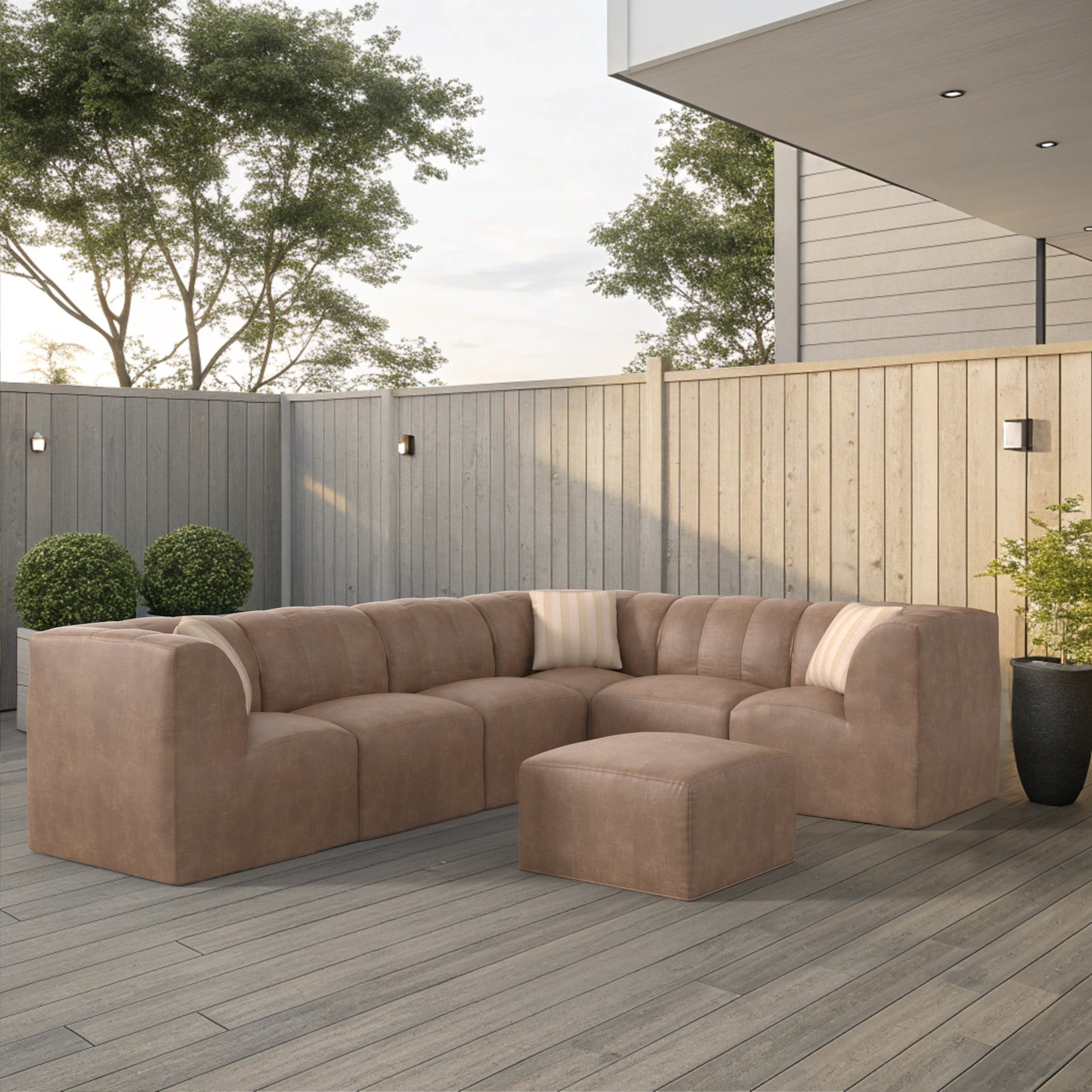 Praia 134" Patio Sectional