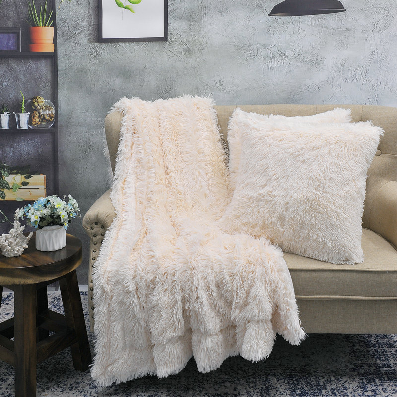 Jeté à poils longs avec 2 housses de coussin, l 60 po x L 80 po, Ivoire