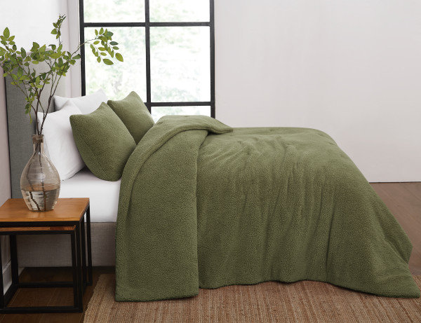 Brooklyn Loom Oversized Marshmallow Sherpa 3 Piece Comforter Set, King Comforter + 2 King Shams, Olive Green