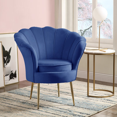 Fauteuil d'appoint à dossier festonné l 34 po en velours bleu avec pieds en métal doré, capitonnage à rainures verticales, assise de 18,5 po de hauteur, support durable, look contemporain
