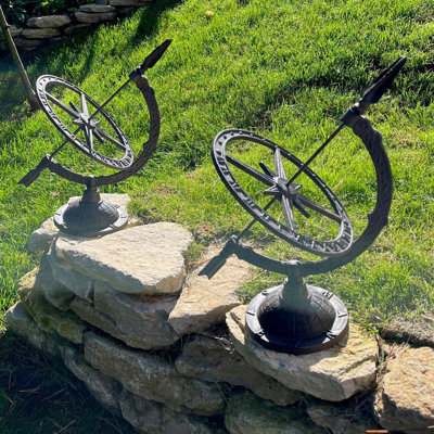Bonnielou Metal Astrology & Stars Sundial