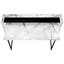 Bureau d'ordinateur moderne avec surface semblable au marbre blanc et structure en métal noir, l 48 po, convenant aux préférences de rangement du bureau personnel en métal d'aspect marbre, l 45,94 po, tablettes pour un espace de travail simplifié-133341403