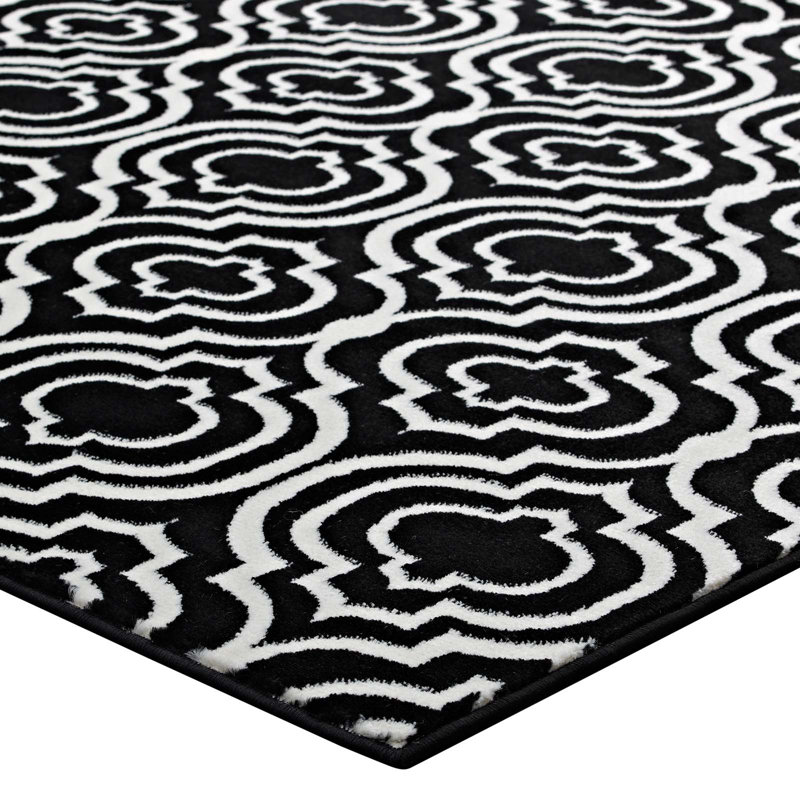 Elegant Trellis 5'x8' Black and White Low-Pile Area Rug