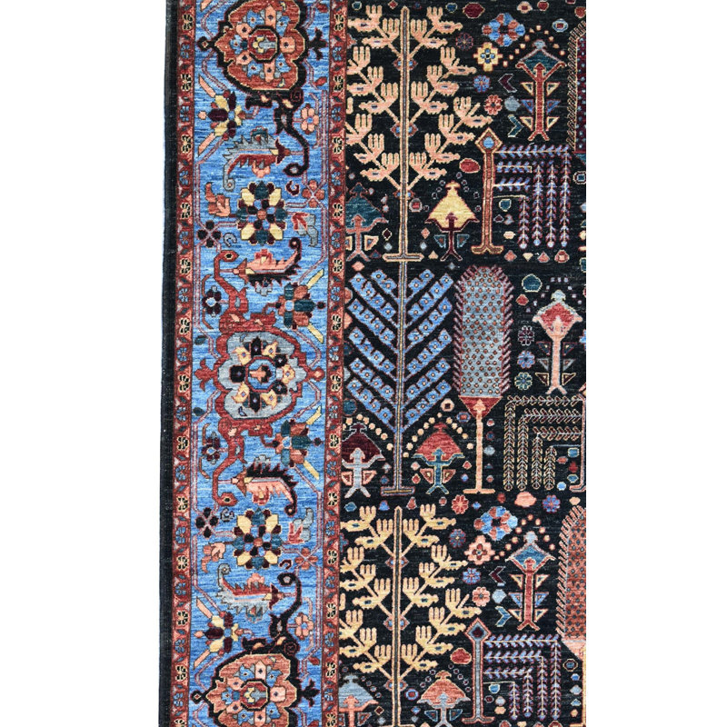 Tapis noir nouvel âge New Turkmen