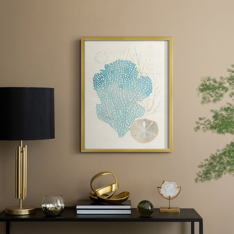 «Quiet Coral I», reproduction encadrée - bois massif, H 30 po x l 24 po, Doré