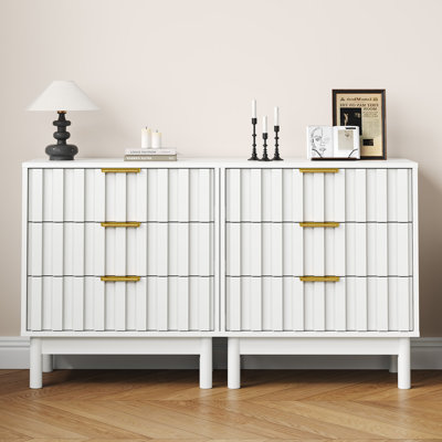 Commode 3 tiroirs avec panneau cannelé