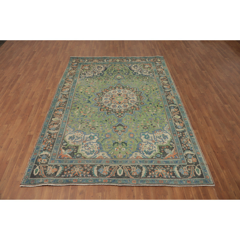 Tapis vert floral traditionnel 7 x 9