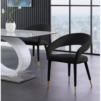 Chaise Idrizi