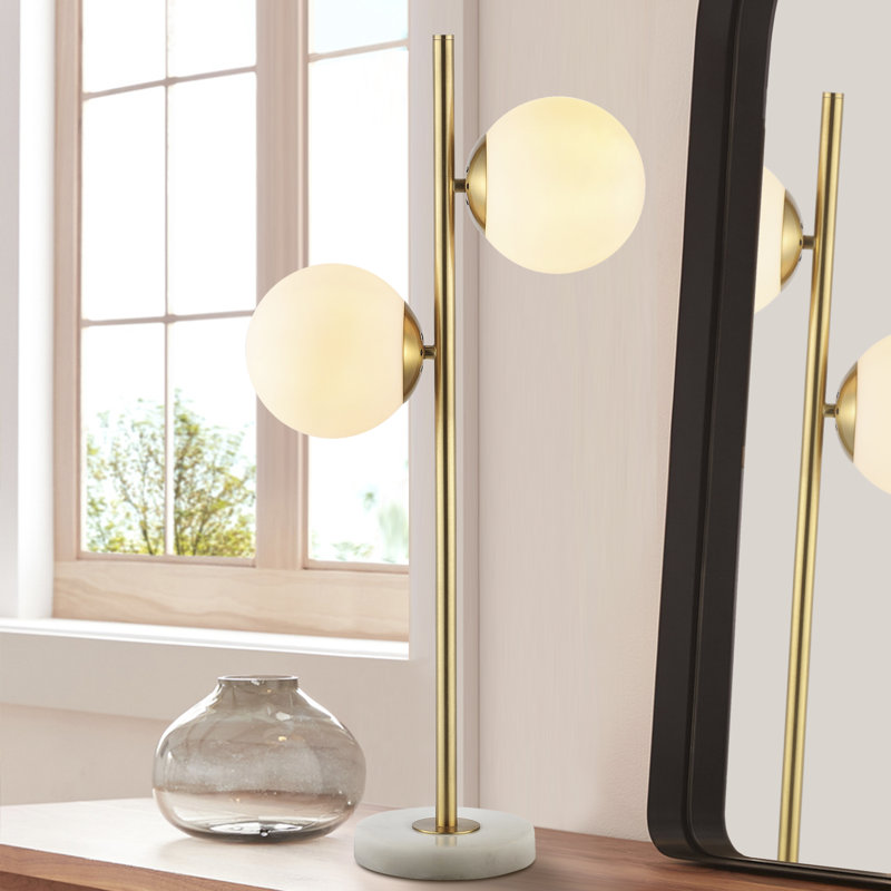 Lampe de table dorée
