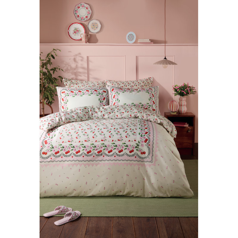 Cherry Picked Pink Cream Bedset, Full / Double
