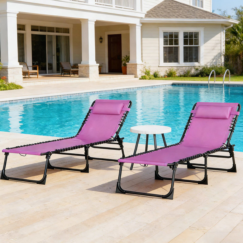 2 chaises longues pliantes, chaises longues d'extérieur pour la cour, près de la piscine