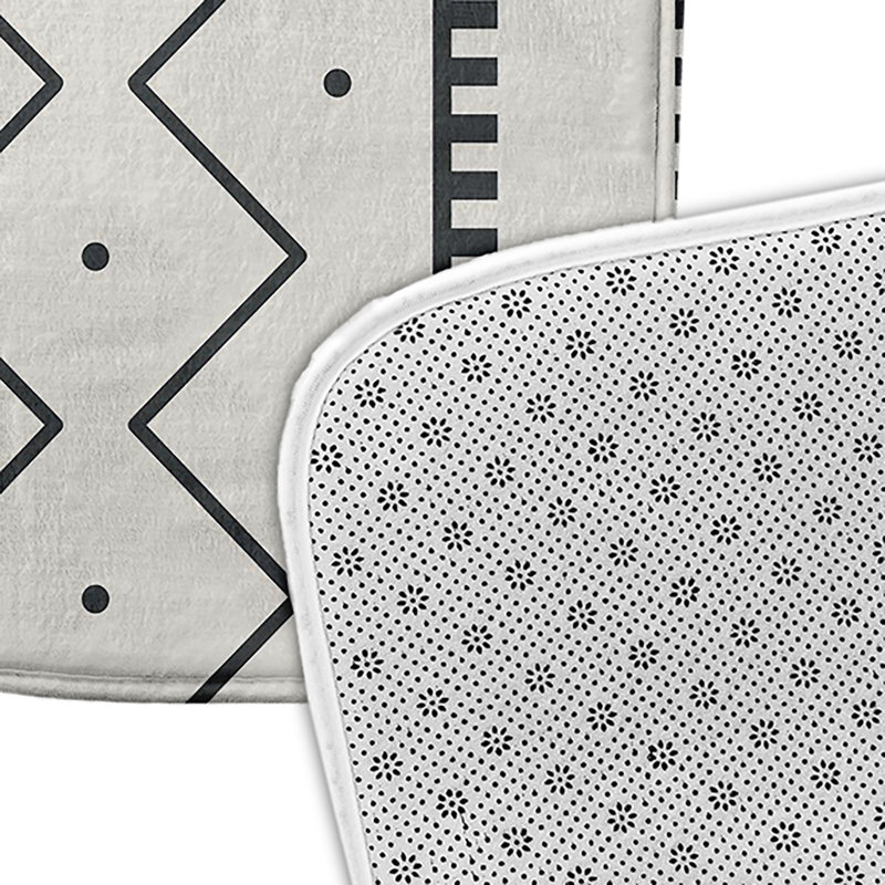 Tapis de bain GGG, L 17 po x L 24 po, Gris