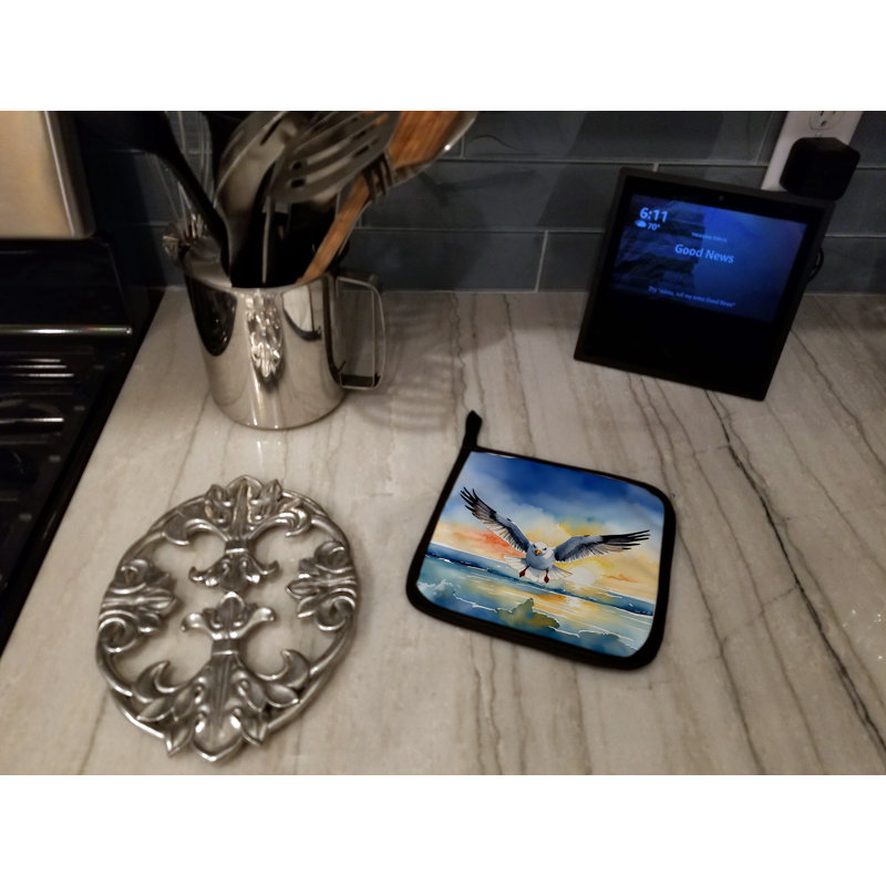 Gull Flying Low Pair of Pot Holders