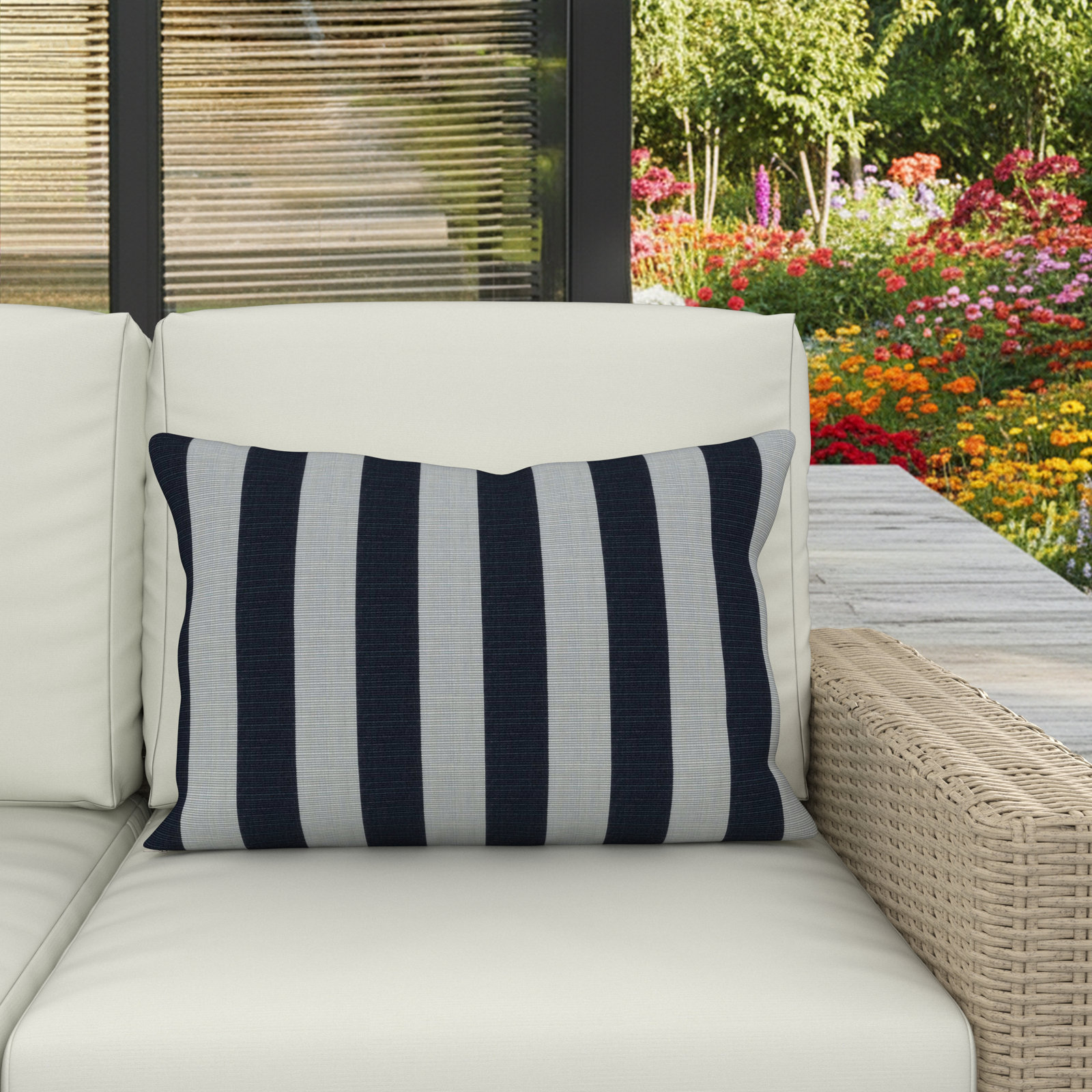 Lani Outdoor/Indoor Kidney Pillow, Expressive Mist